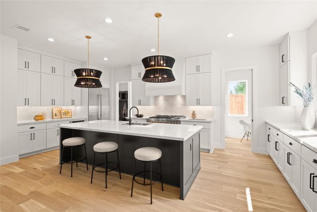 9006 Diceman Dr, House other with 4 bedrooms, 4 bathrooms and null parking in Dallas TX | Image 14