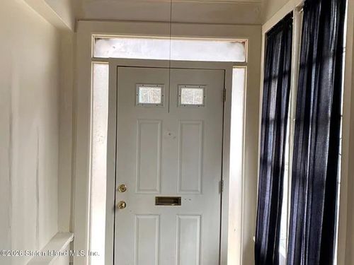 1-122 Westervelt Ave, Staten Island, NY, 10301-1472 | Card Image