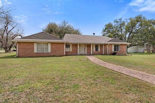 608 E Barton St, Calvert, TX, 77837-7526 | Card Image