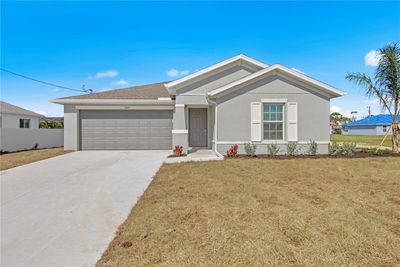 103 Oakwood Court, House other with 3 bedrooms, 2 bathrooms and null parking in Rotonda West FL | Image 1