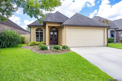 5638 Hidden Ridge Ln, Baton Rouge, LA, 70816-6362 | Card Image