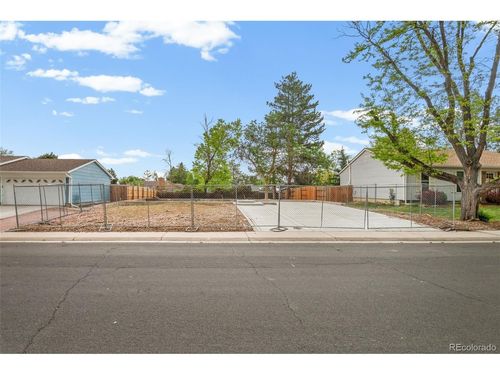 1860 S Truckee Way, Aurora, CO, 80017-5366 | Card Image