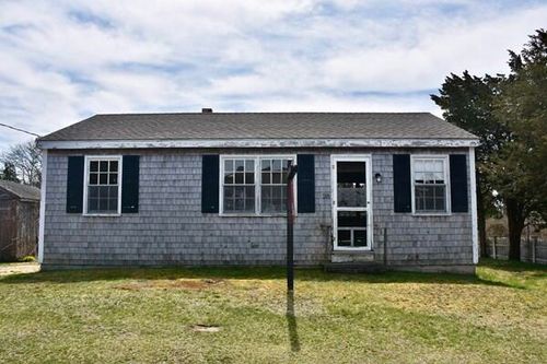 28 Harbor View Road, Pocasset, MA, 02559 | Card Image