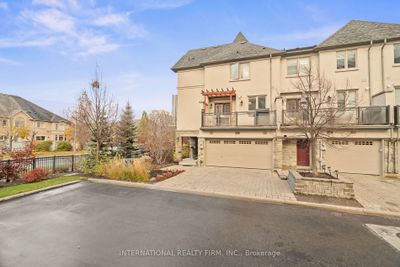 106 Disera Dr, Condo with 3 bedrooms, 3 bathrooms and 4 parking in Vaughan ON | Image 1