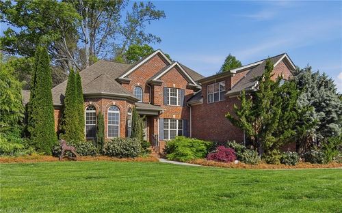 3304 Willow Wind Dr, Pfafftown, NC, 27040-9243 | Card Image