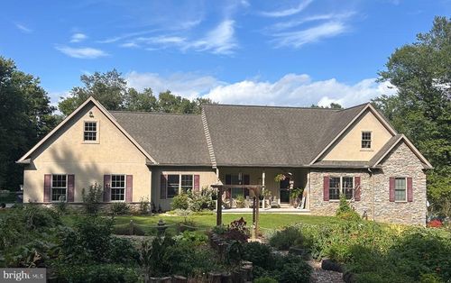 1881 Georgetown Rd, Christiana, PA, 17509-9621 | Card Image