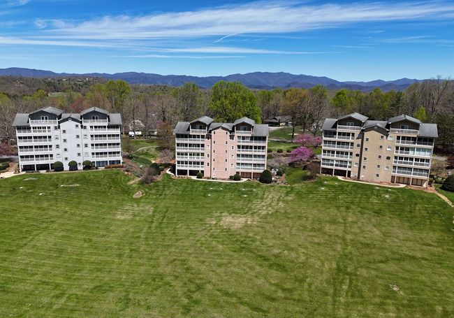 3112 Allison Ct, Condo with 2 bedrooms, 3 bathrooms and 2 parking in Young Harris GA | Image 37