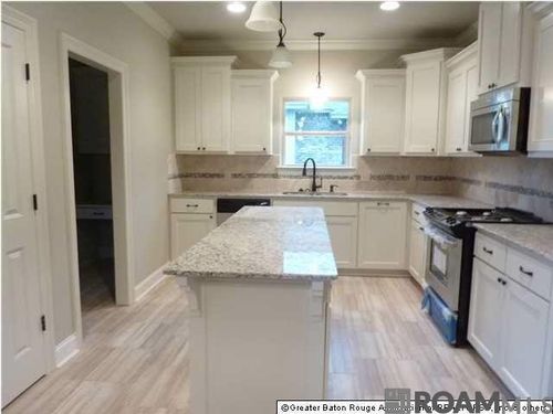 16989 Bentons Ferry Ave, Central, LA, 70739 | Card Image