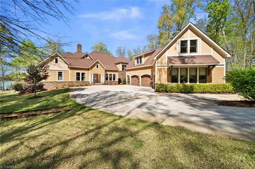 2312 Rocky Cove Ln, Denton, NC, 27239-7245 | Card Image