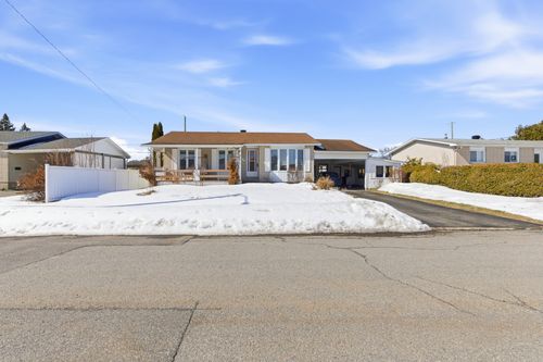 38 Rue Micheline, Gatineau, QC, J8T3G1 | Card Image