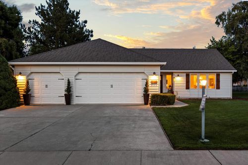 630 Meadows Dr E, Richland, WA, 99352-9797 | Card Image