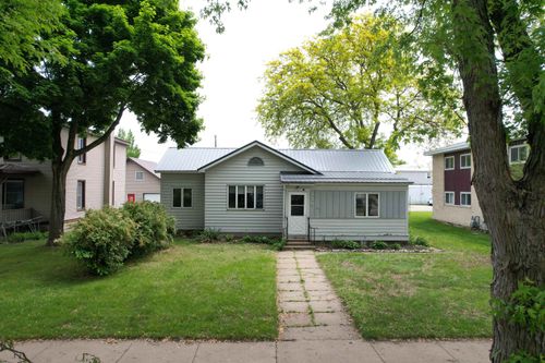 220 S Wacouta Avenue, Prairie Du Chien, WI, 53821 | Card Image