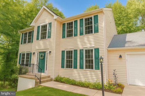 73 Village Grove Rd, FREDERICKSBURG, VA, 22406-7272 | Card Image