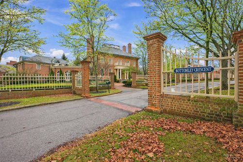 1 Bottomley Cres, New Albany, OH, 43054-8965 | Card Image