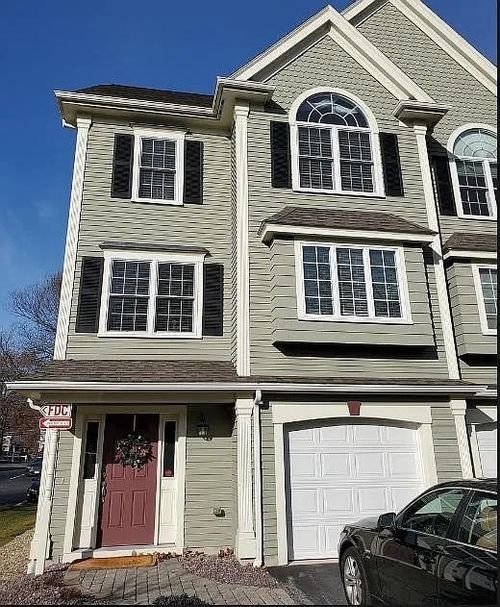 13-1 Olson St, Wilmington, MA, 01887-2458 | Card Image
