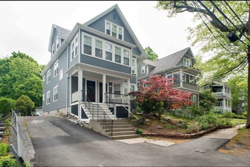 40-40 Eddy St, Newton, MA, 02465-2134 | Card Image