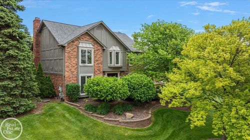 7277 Wellington Place, Washington Township, MI, 48094 | Card Image
