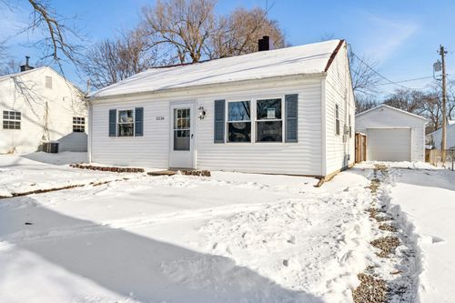 5216 N Roberts Rd, Peoria Heights, IL, 61616-5151 | Card Image