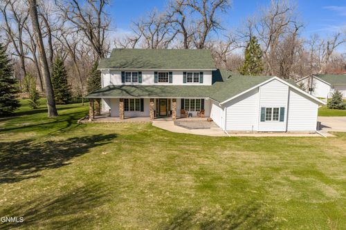 6609 Deerewood Ln, Bismarck, ND, 58503-9114 | Card Image