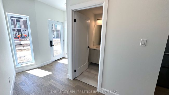 B118 - 2082 Lumen Dr, Condo with 2 bedrooms, 3 bathrooms and 1 parking in London ON | Image 8