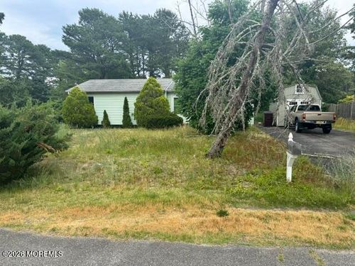 135 Mount Vernon Rd, Bayville, NJ, 08721-2750 | Card Image