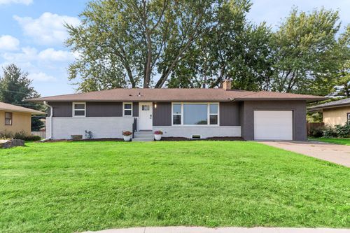 1432 County Road B West W, Roseville, MN, 55113 | Card Image