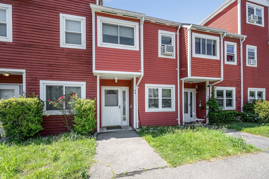 Bradley St, Somerville, MA 02145