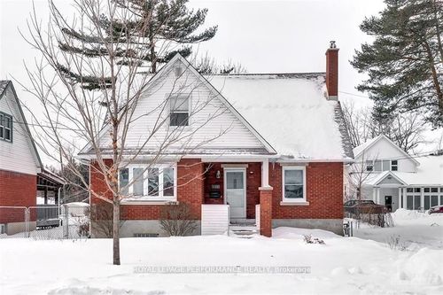 472 Woodland Ave, Ottawa, ON, K2B5E4 | Card Image