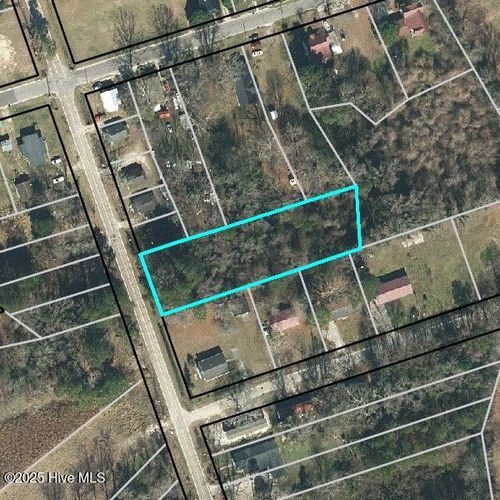 32 S Cross St, Warsaw, NC, 28398 | Card Image