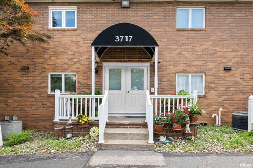 3717 35th St, Moline, IL, 61265-5465 | Card Image