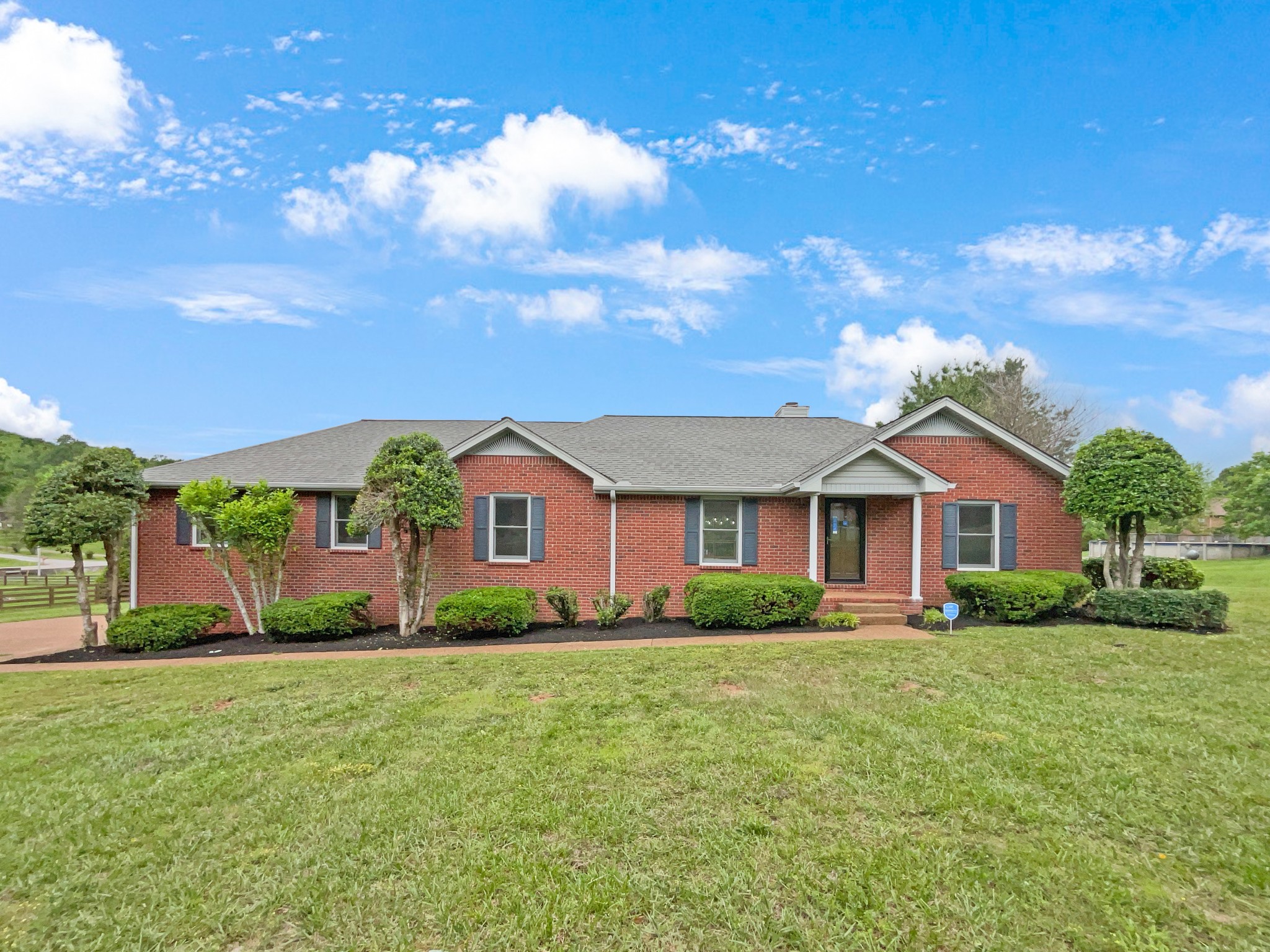Ridgetop Dr, Mount Juliet, TN 37122