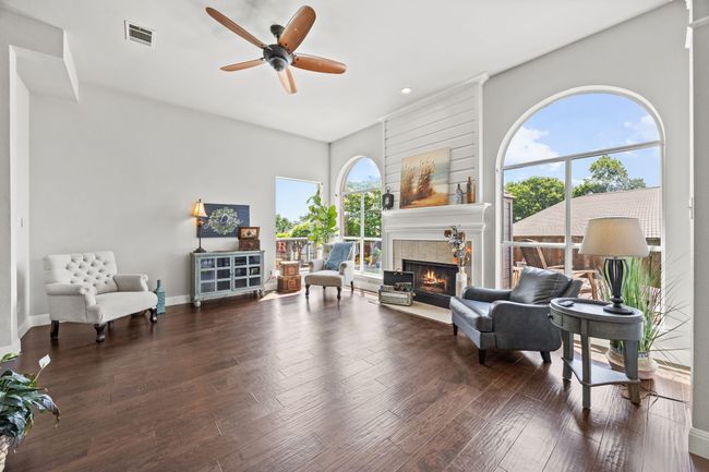 Large no grid windows allow for beautiful views in all seasons! | Image 12