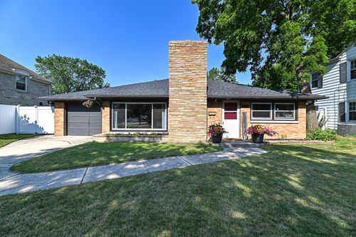3044 N Main St, RACINE, WI, 53402-4015 | Card Image