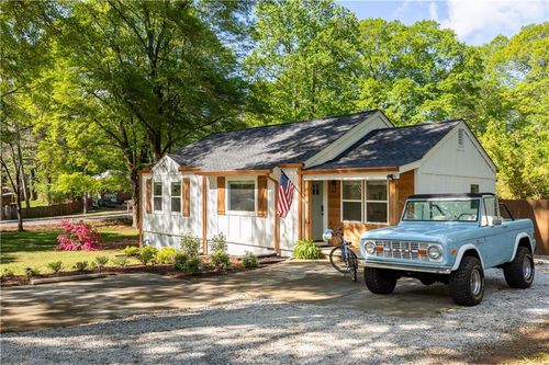 2086 Harold Ave Se, Smyrna, GA, 30080-1113 | Card Image