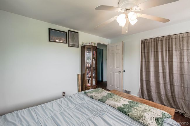 Ceiling fans in all the bedrooms | Image 14