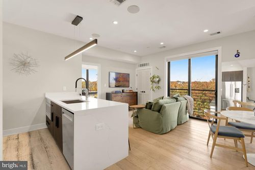 8-3933 14th St Nw, WASHINGTON, DC, 20011-5471 | Card Image