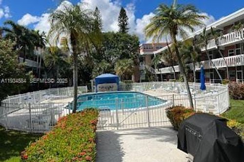 apt-3a-201 Ne 14th Ave, Hallandale Beach, FL, 33009-7416 | Card Image