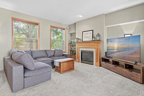 8304 Townsend Dr, Eden Prairie, MN, 55344-4414 | Card Image