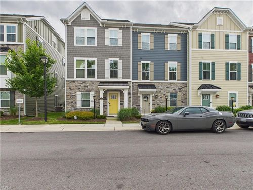 1732 Defiance Dr, Chesapeake, VA, 23323-3225 | Card Image
