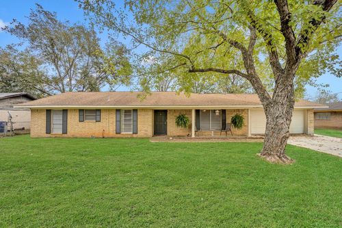 1806 W Point Tap Rd, Palestine, TX, 75803-5454 | Card Image