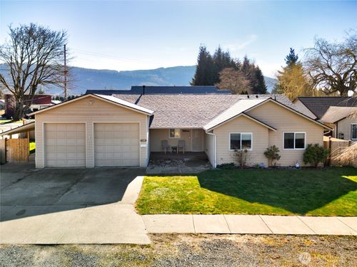 1105 Bennett Street, Sedro Woolley, WA, 98284 | Card Image