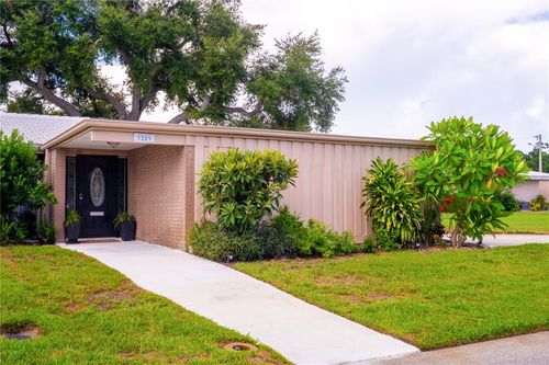 112-3289 Fairhaven Ln, SARASOTA, FL, 34239-5731 | Card Image