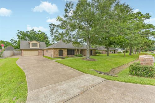 2006 Washington Irving Dr, Pearland, TX, 77581-5530 | Card Image