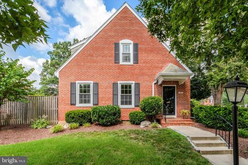 4600 34th St S, ARLINGTON, VA, 22206-1702 | Card Image