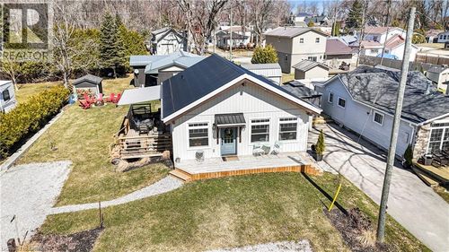 7 Pellum St, Turkey Point, ON, N0E1T0 | Card Image