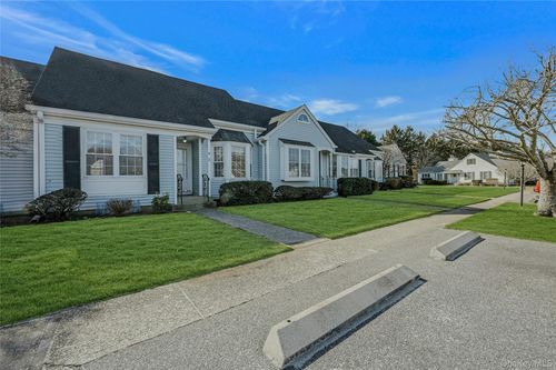 apt-11d-2555 Youngs Ave, Southold, NY, 11971-1630 | Card Image