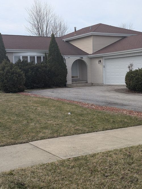 6237 Michael Ln, Matteson, IL, 60443-2080 | Card Image