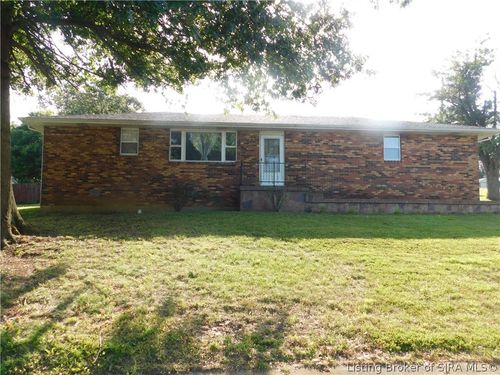 102 Nichols Ave, Salem, IN, 47167-1951 | Card Image