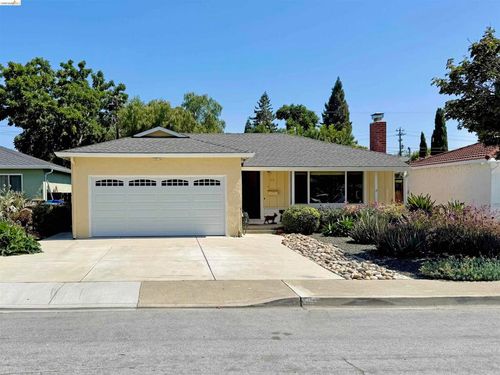 312 Walker Dr, Mountain View, CA, 94043-2110 | Card Image