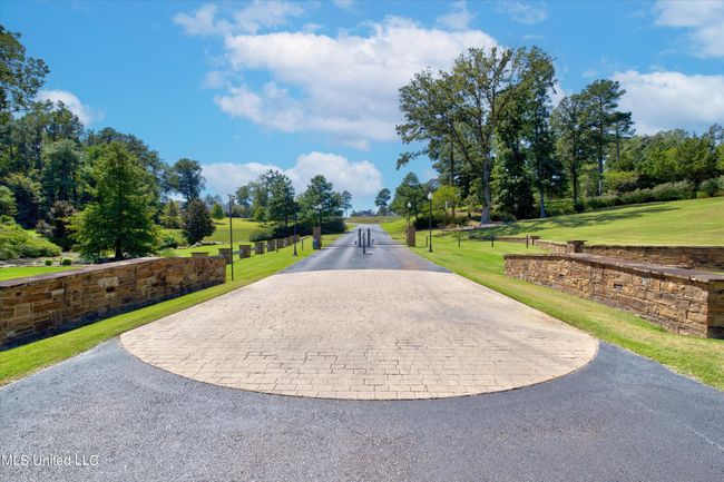 18-Gated Entrance | Image 18